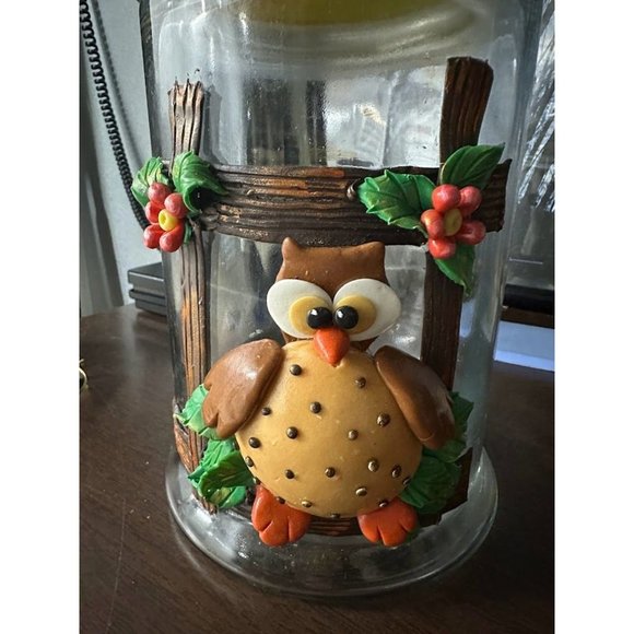 Decorative Glass Storage Jar with Fimo Clay Owl and Garden Scene - Picture 10 of 14